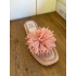 Roze slipper met roze bloem